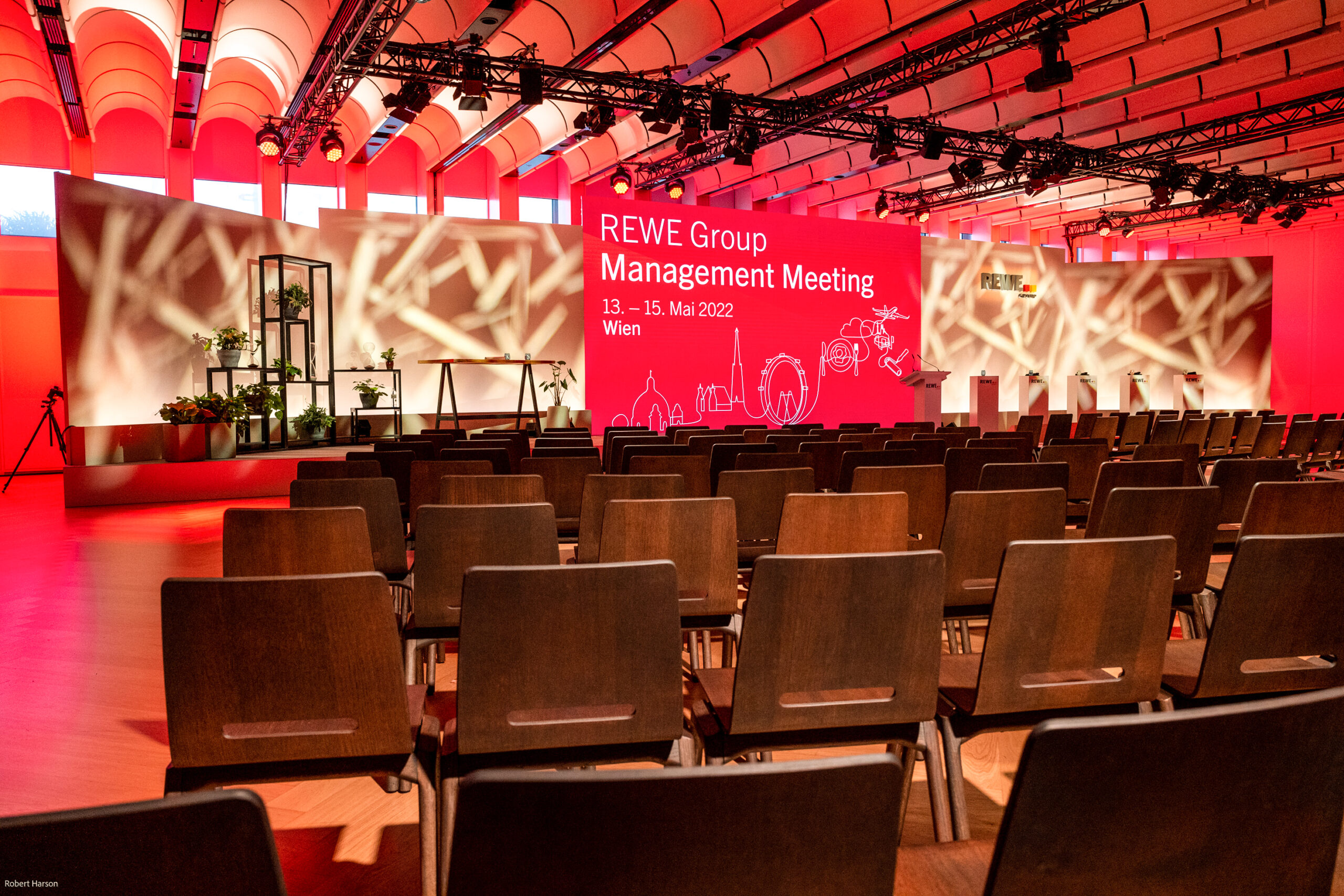 REWE Management Meeting Bühnengestaltung Lichtkonzept