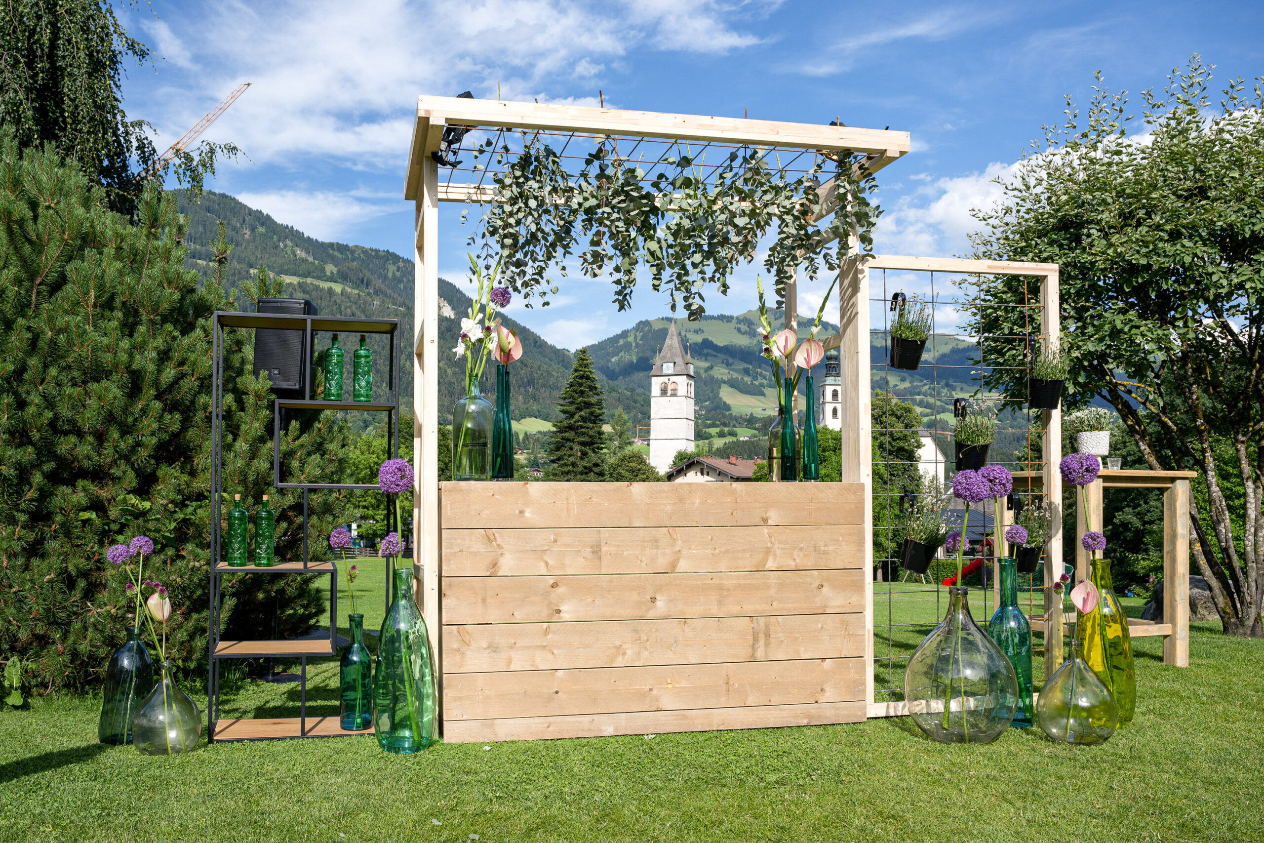 REWE JHV Bar Kitzbühel Blumen-Deko